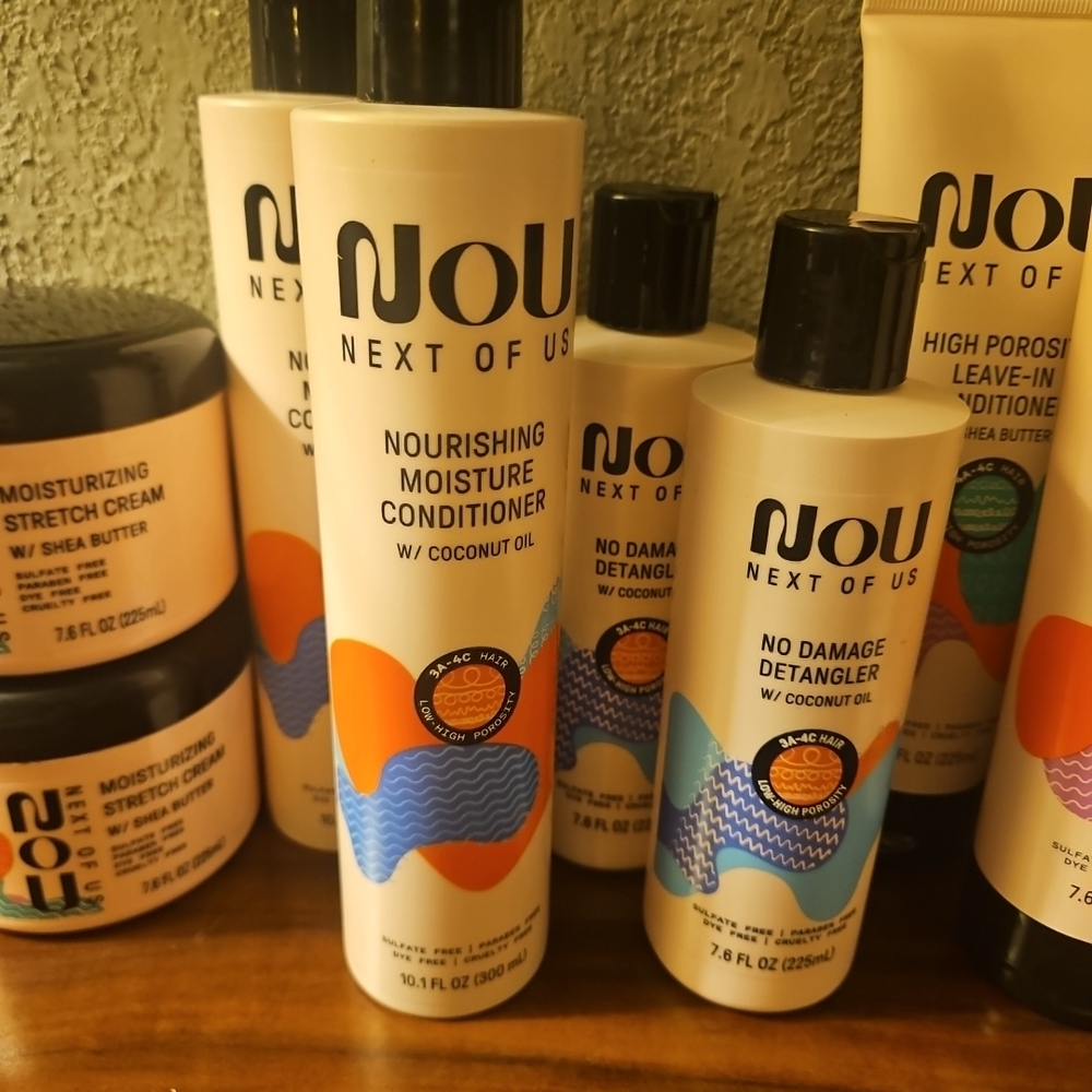 White and Blue Hair Treatment Mask Essentials